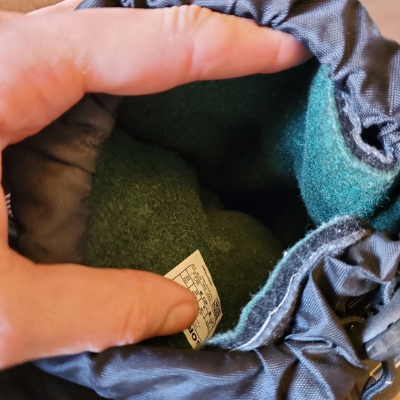 Sorel Flurry Snow boots big kid size 5 - Picture 5 of 8